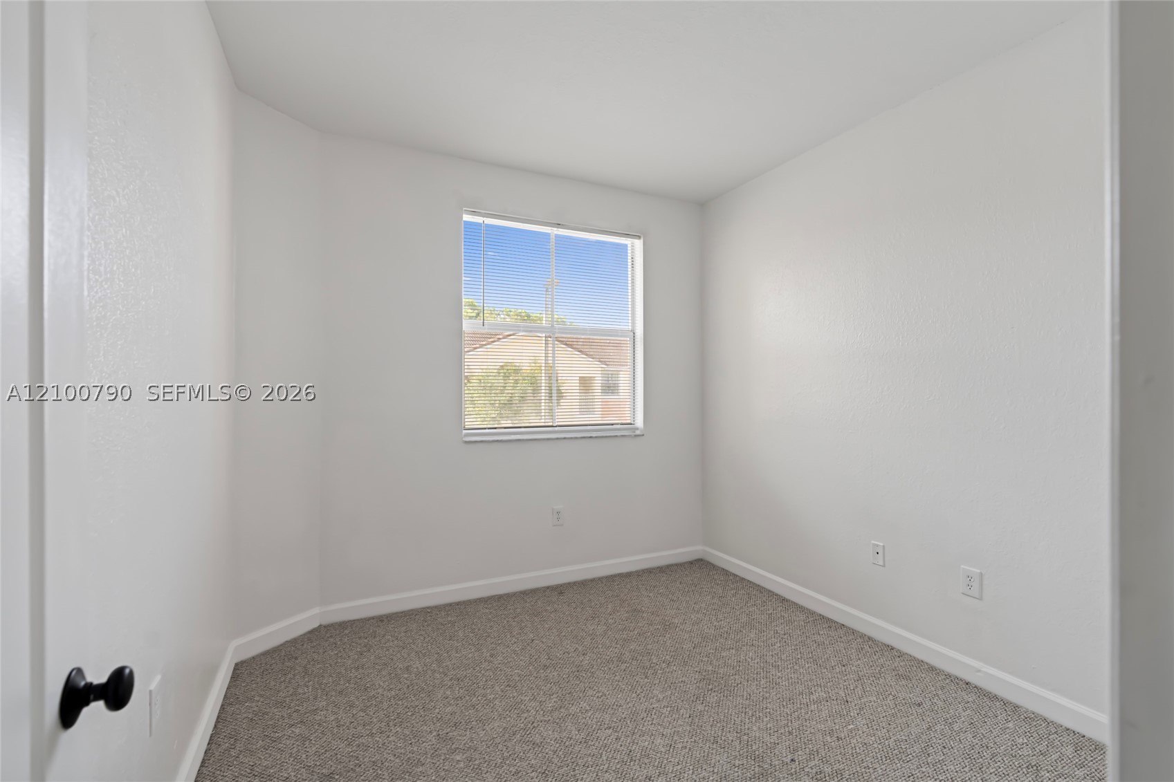 A12100790 Property Photo 19