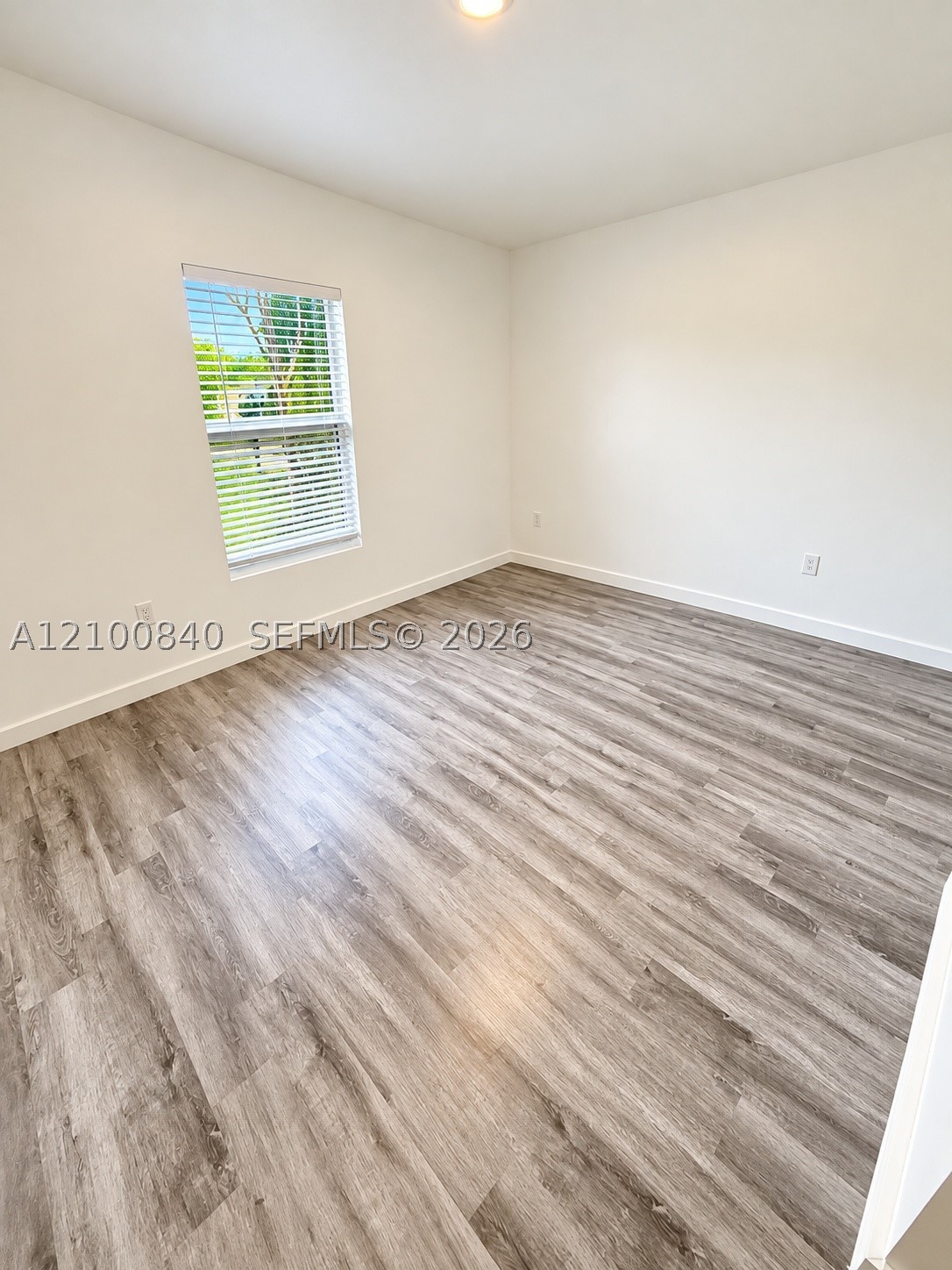 1066 Nw 100th Ter 1 Property Photo 6