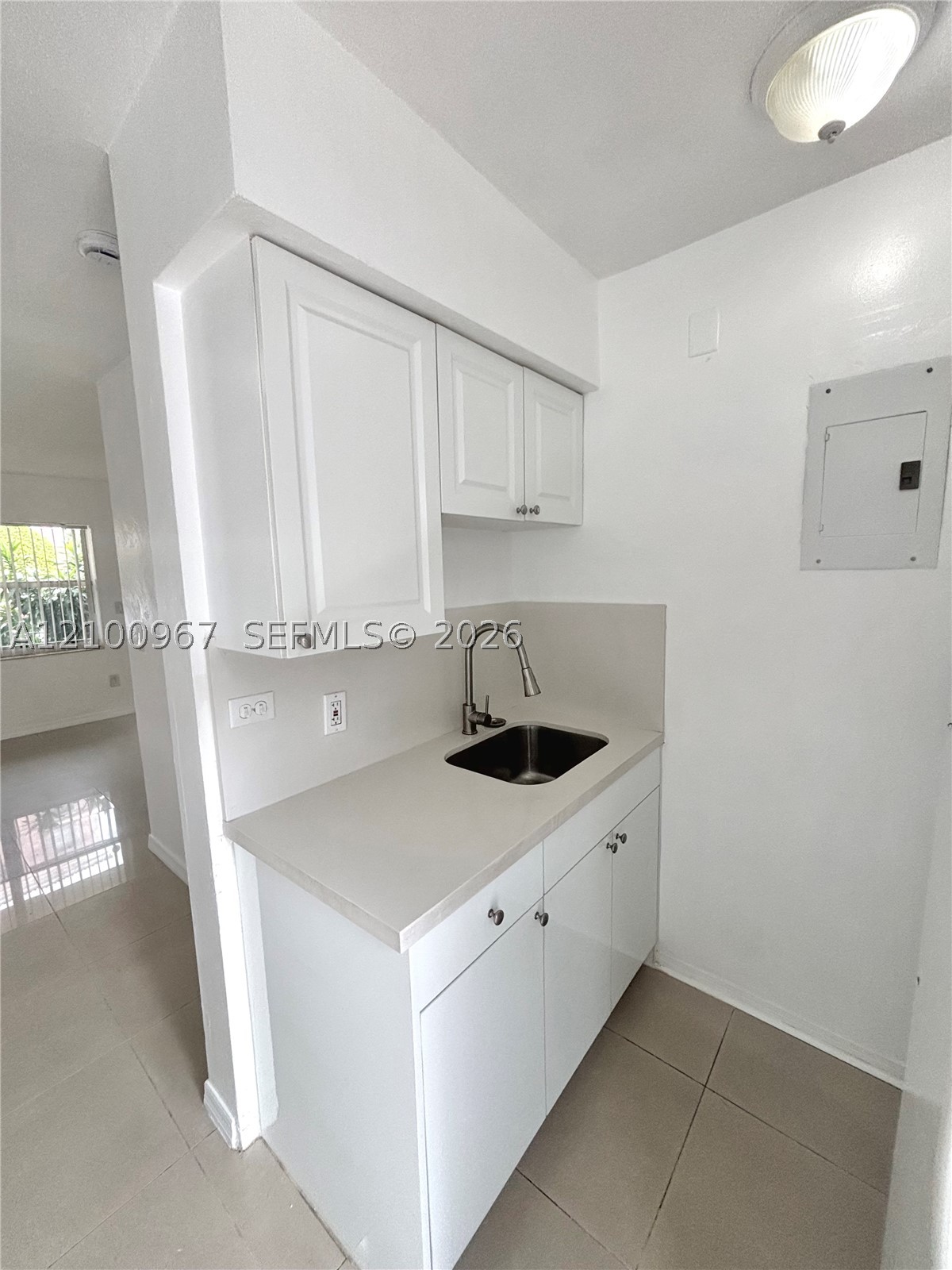 15 Alhambra Cir 16 Property Photo 6