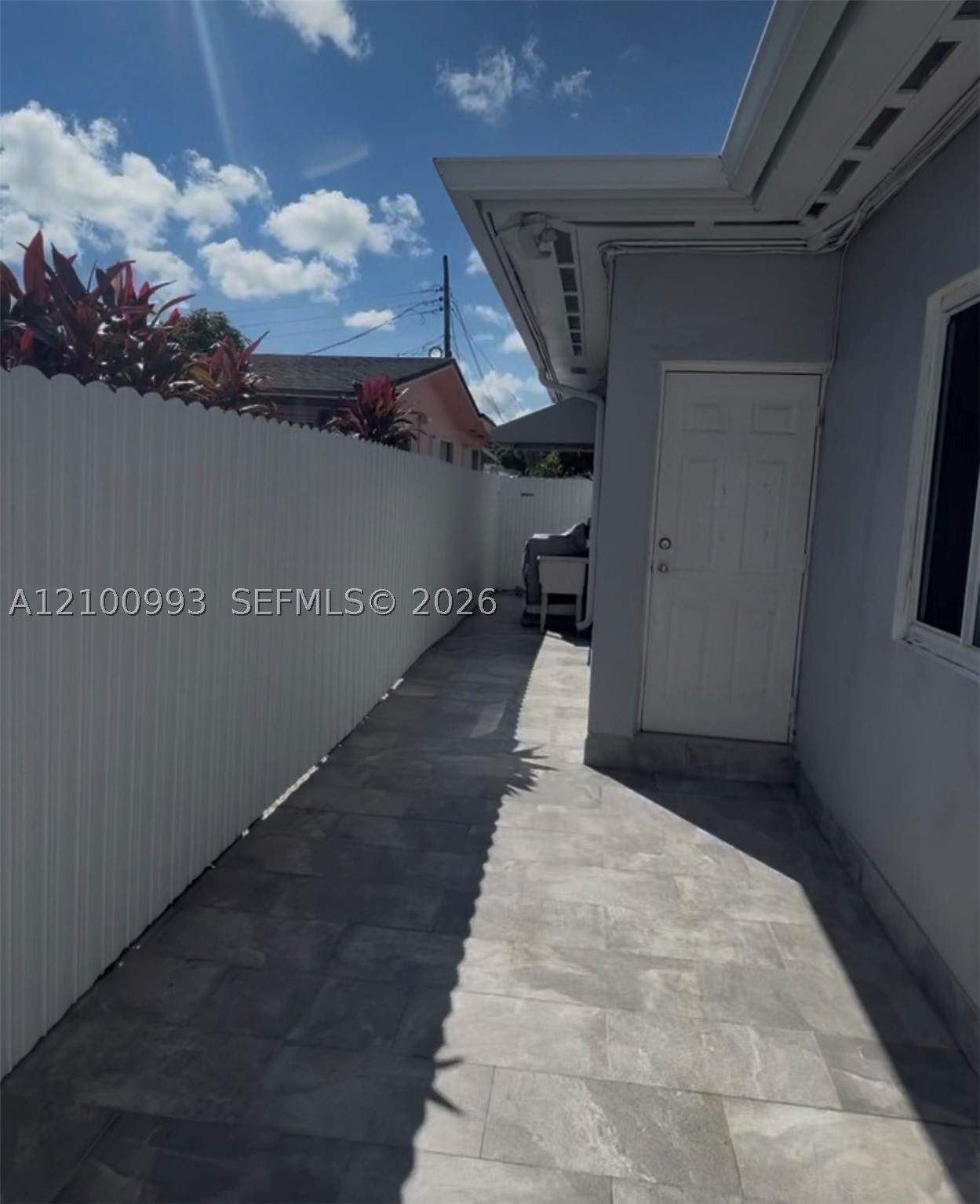 1130 Nw 34th Ave B Property Photo 10