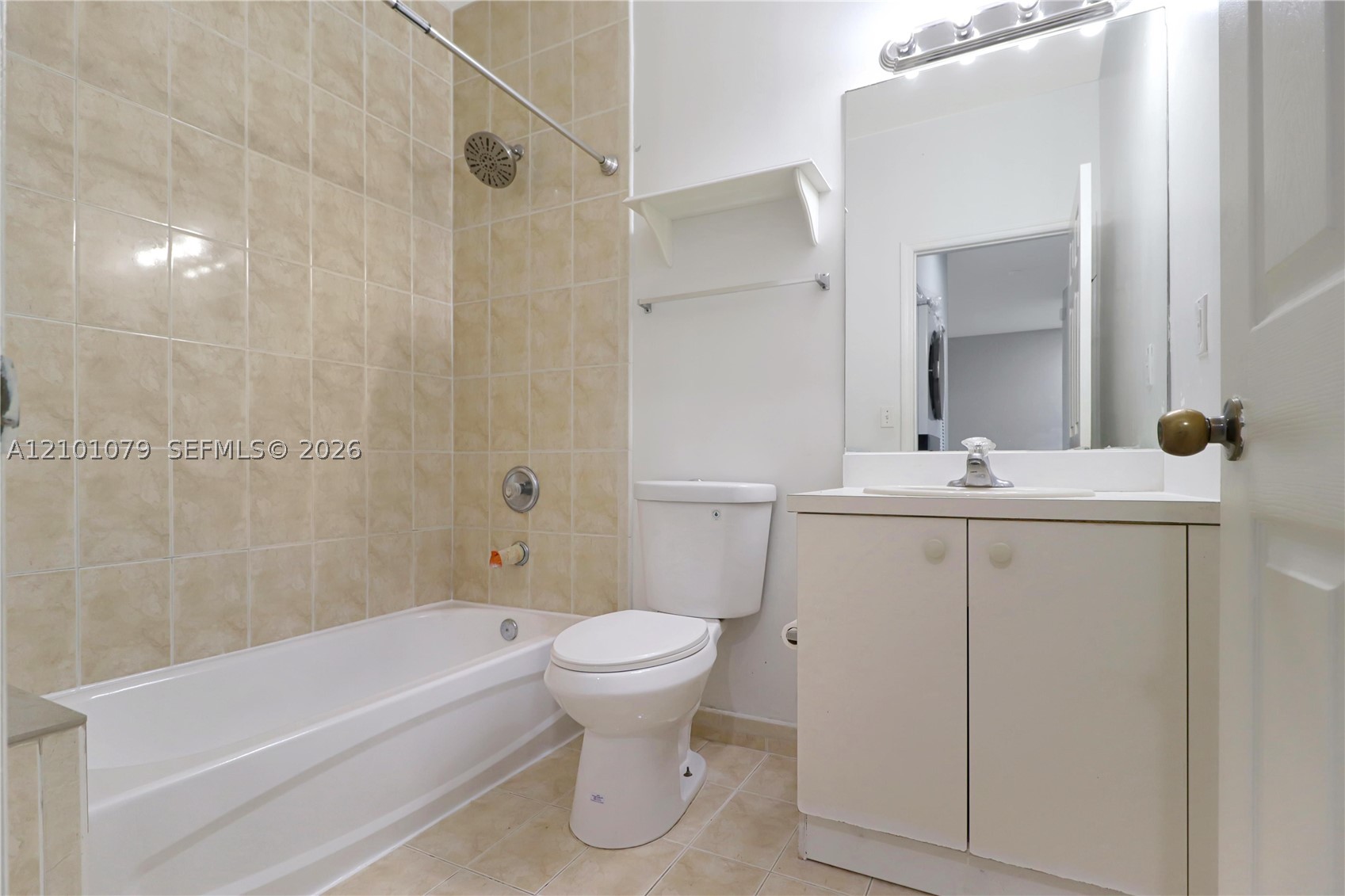 373 Ne 26th Pl 201 Property Photo 16
