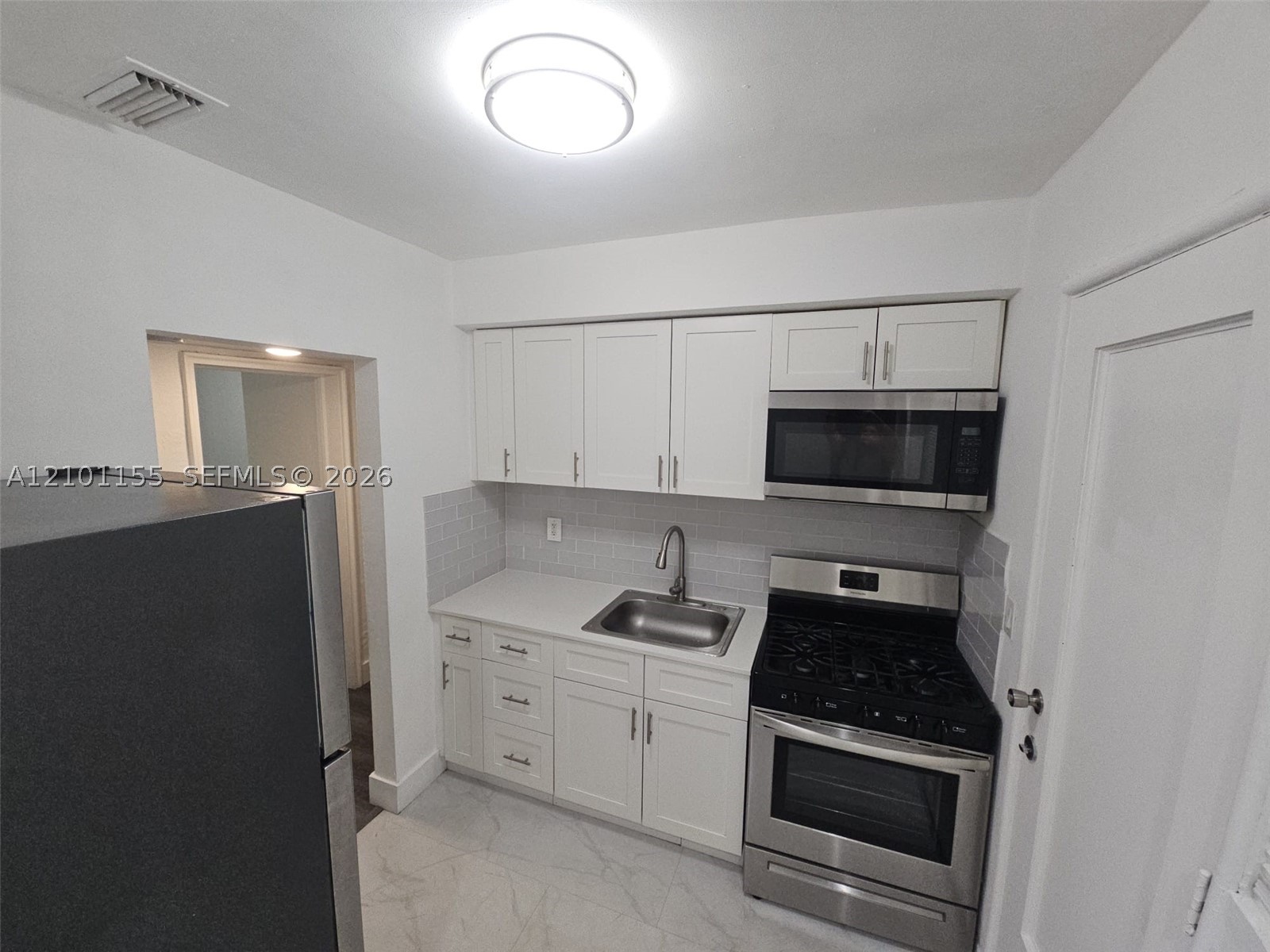 7435 Byron Ave 04 Property Photo 1