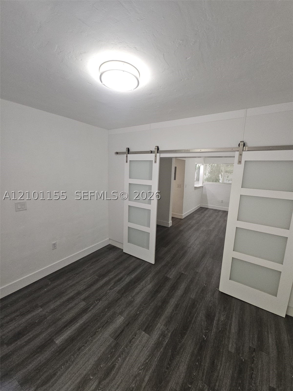 7435 Byron Ave 04 Property Photo 10