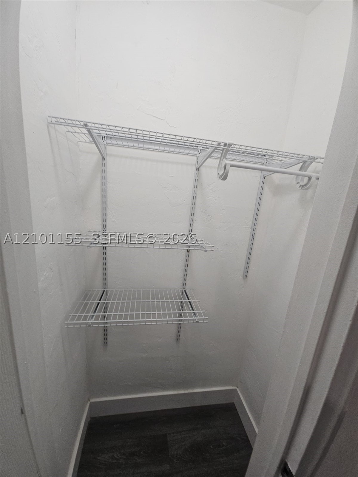 7435 Byron Ave 04 Property Photo 20