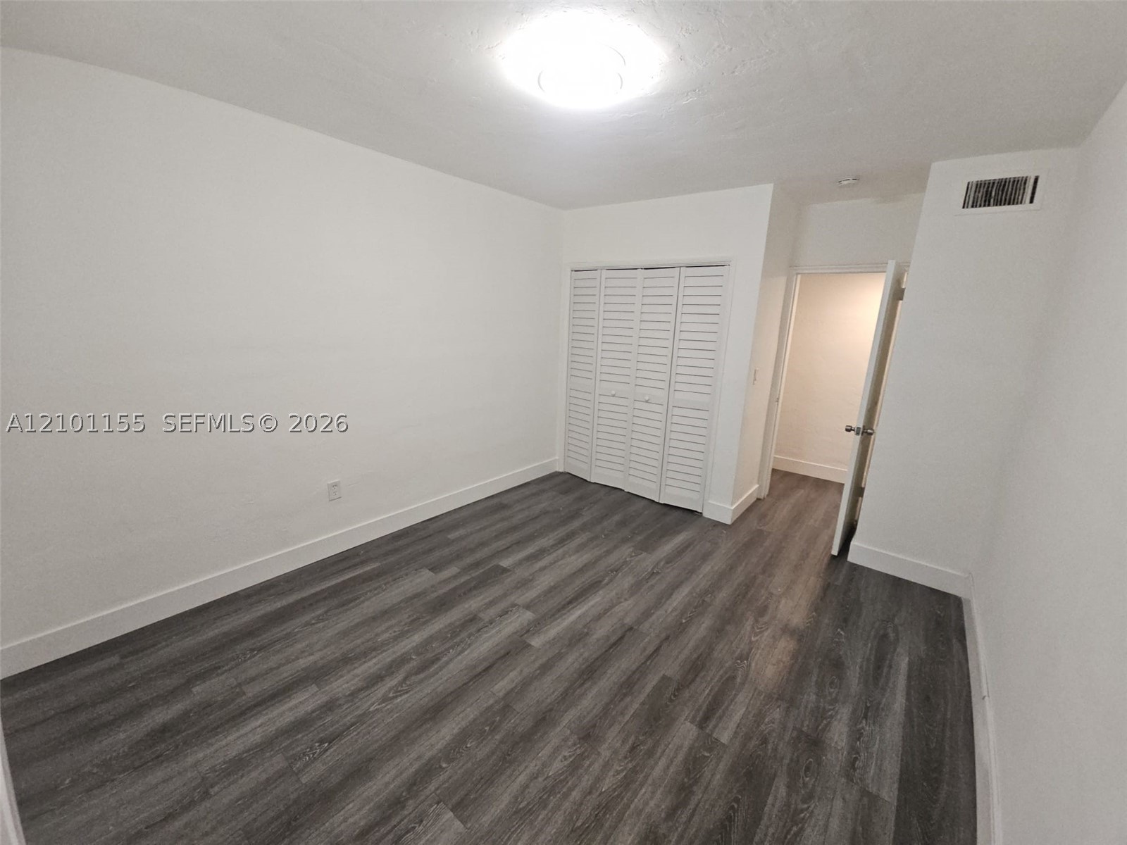 7435 Byron Ave 04 Property Photo 23