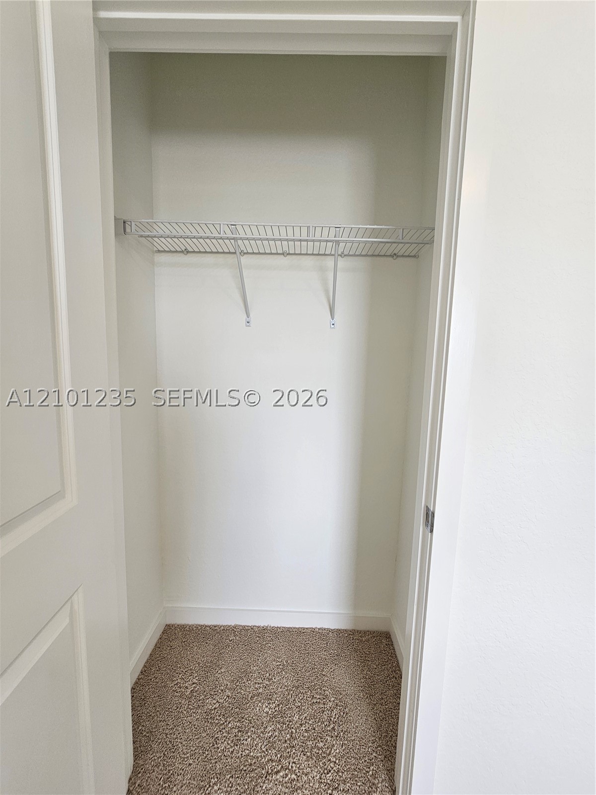 493 Ne 15th St Property Photo 8