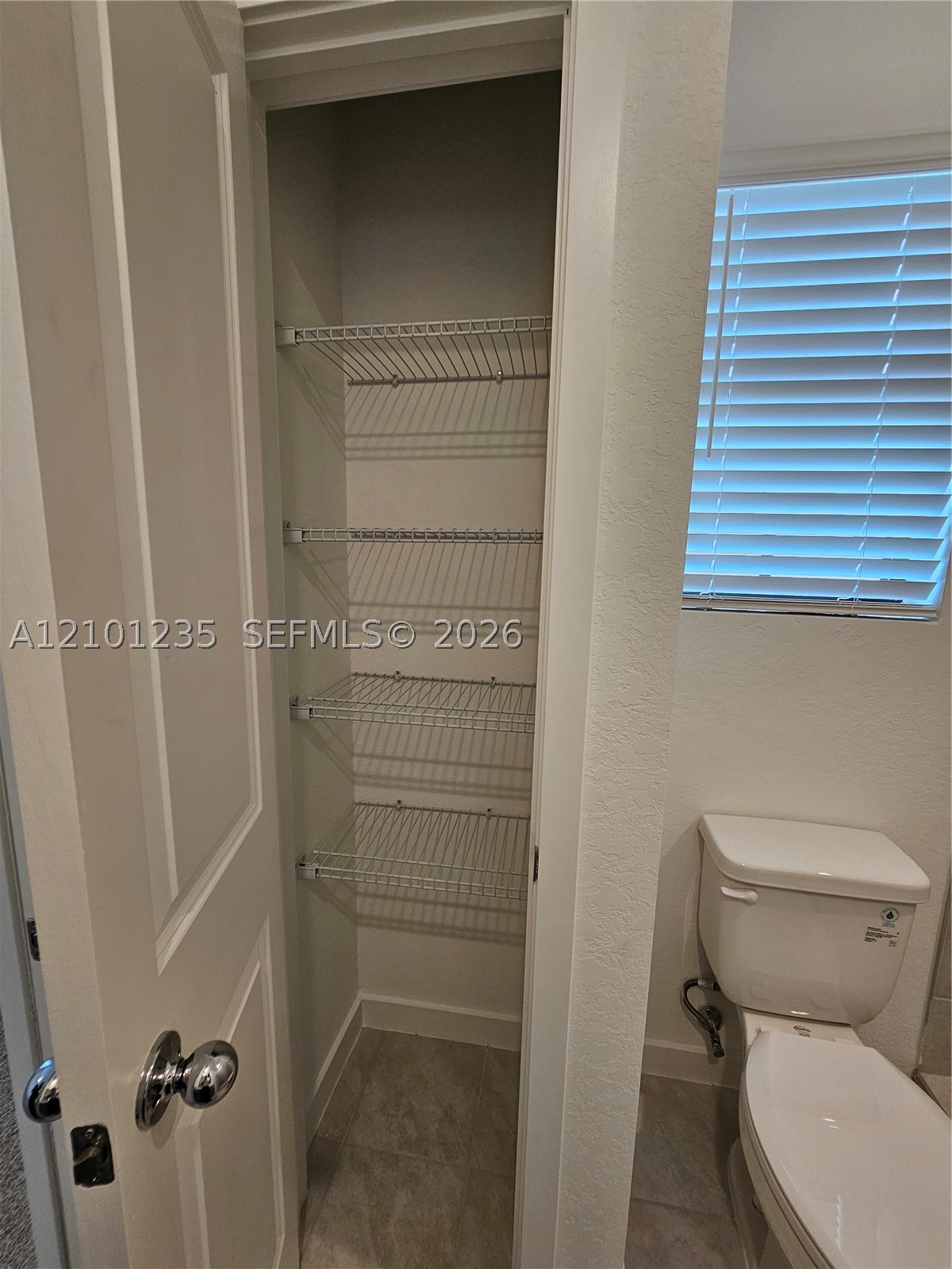 493 Ne 15th St Property Photo 13