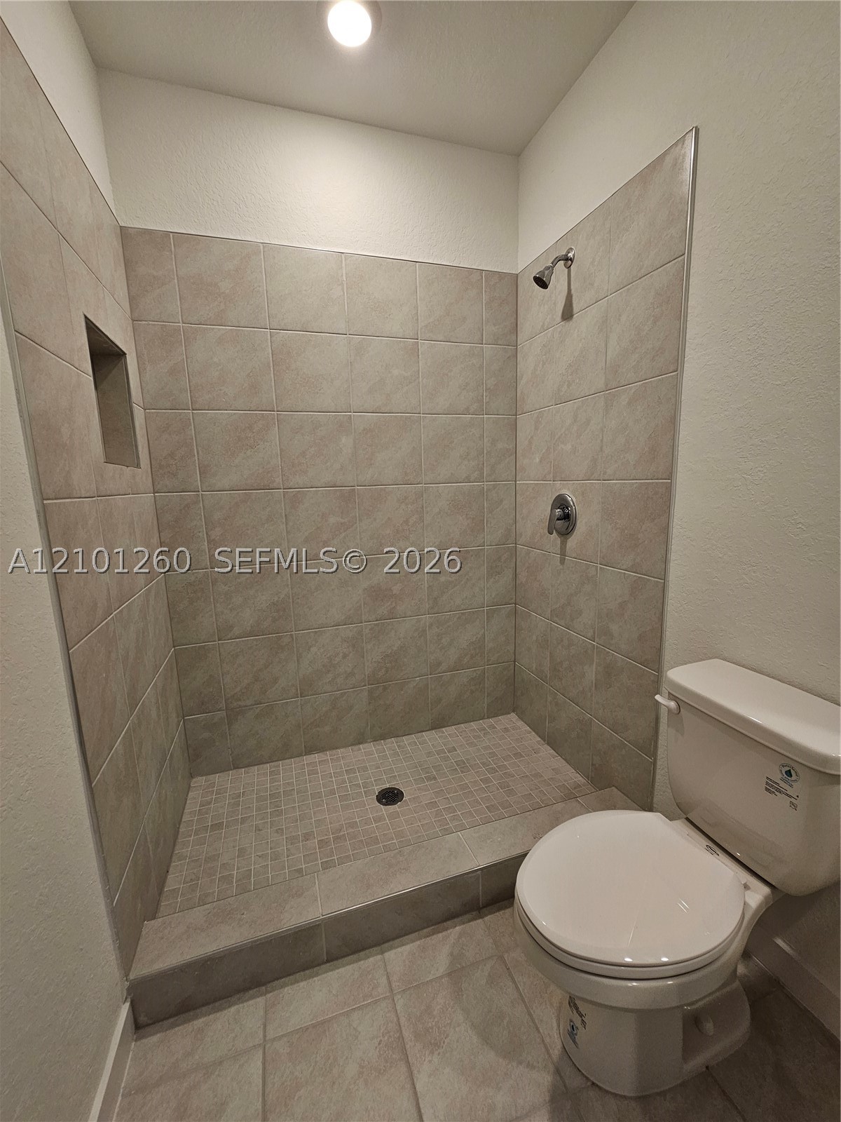 481 Ne 15th St Property Photo 12