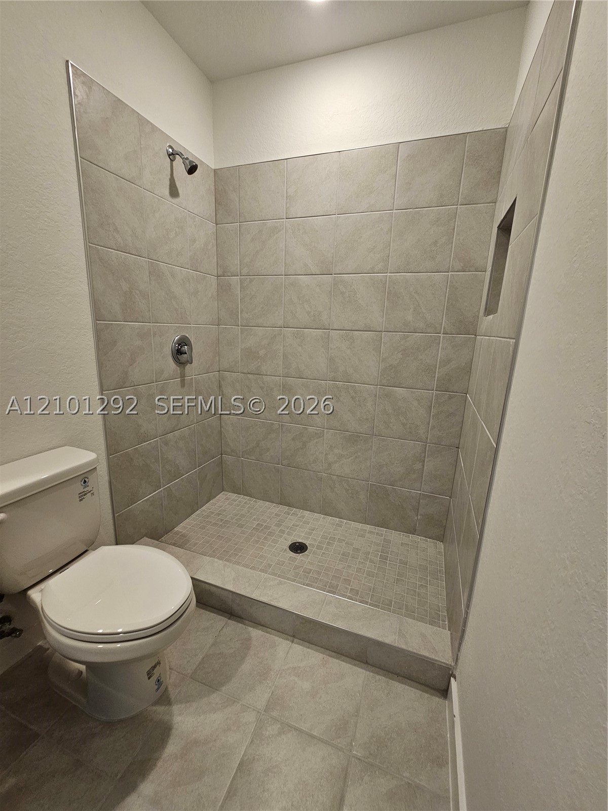 517 Ne 15th St Property Photo 13
