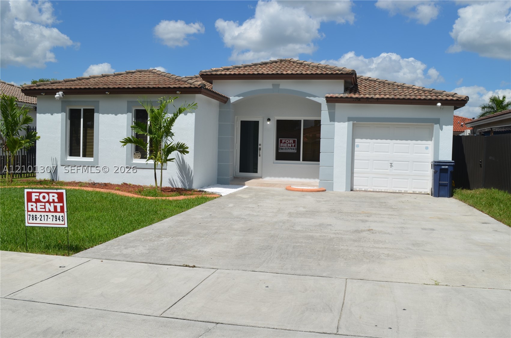 13867 SW 258th Ln 13867 Property Photo 1