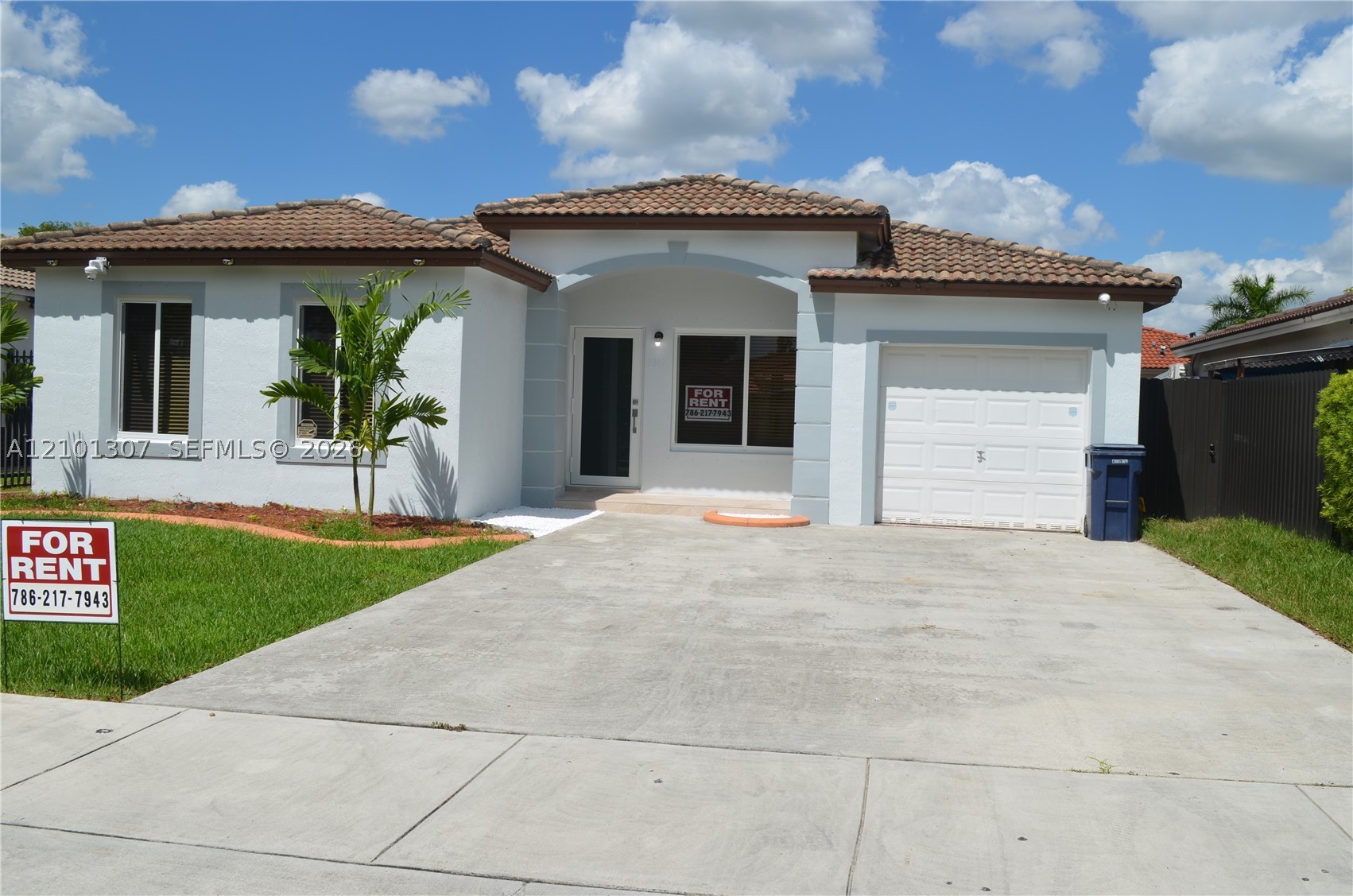 13867 Sw 258th Ln 13867 Property Photo 2