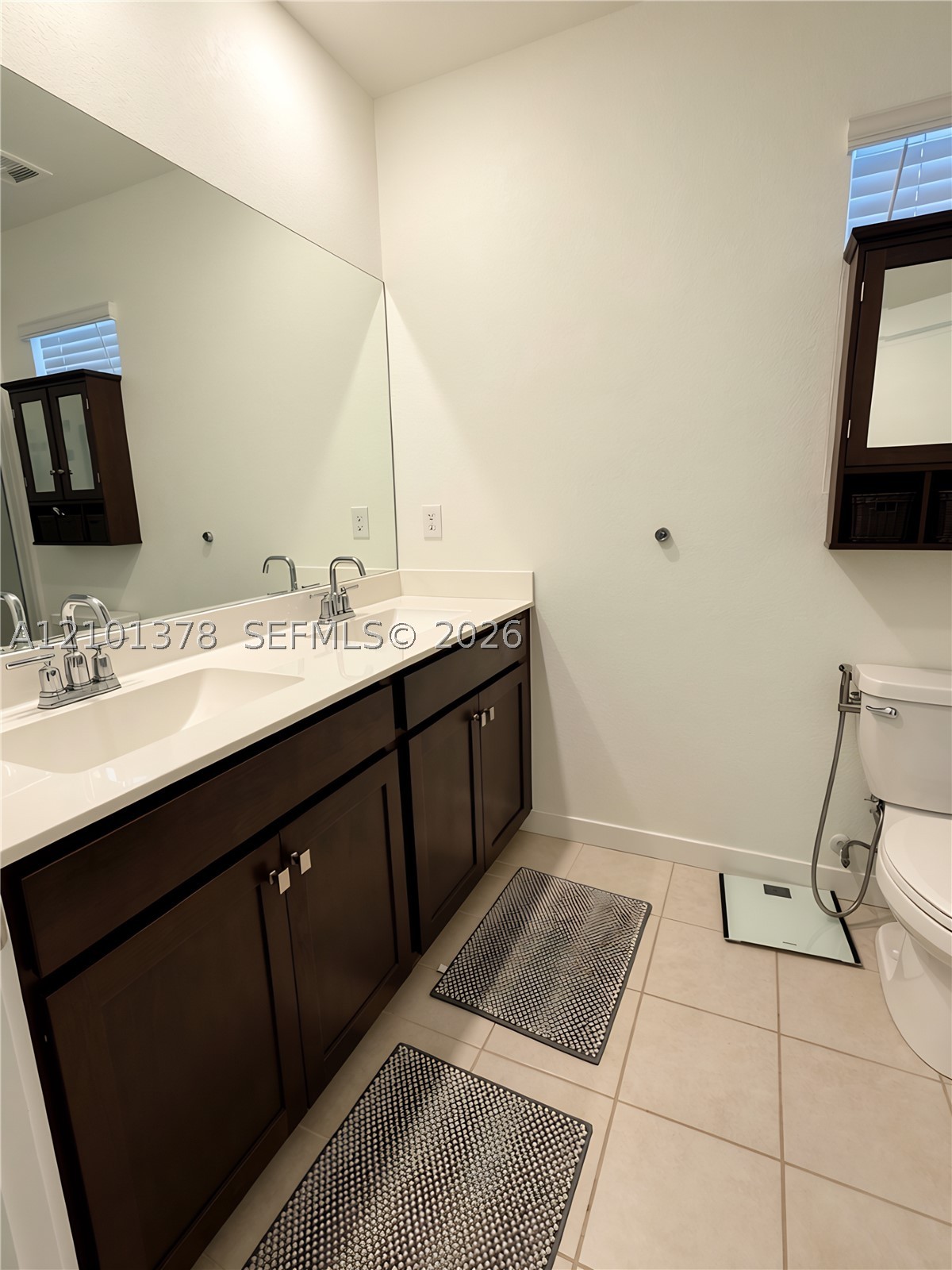 831 Se 16th Ct Property Photo 9