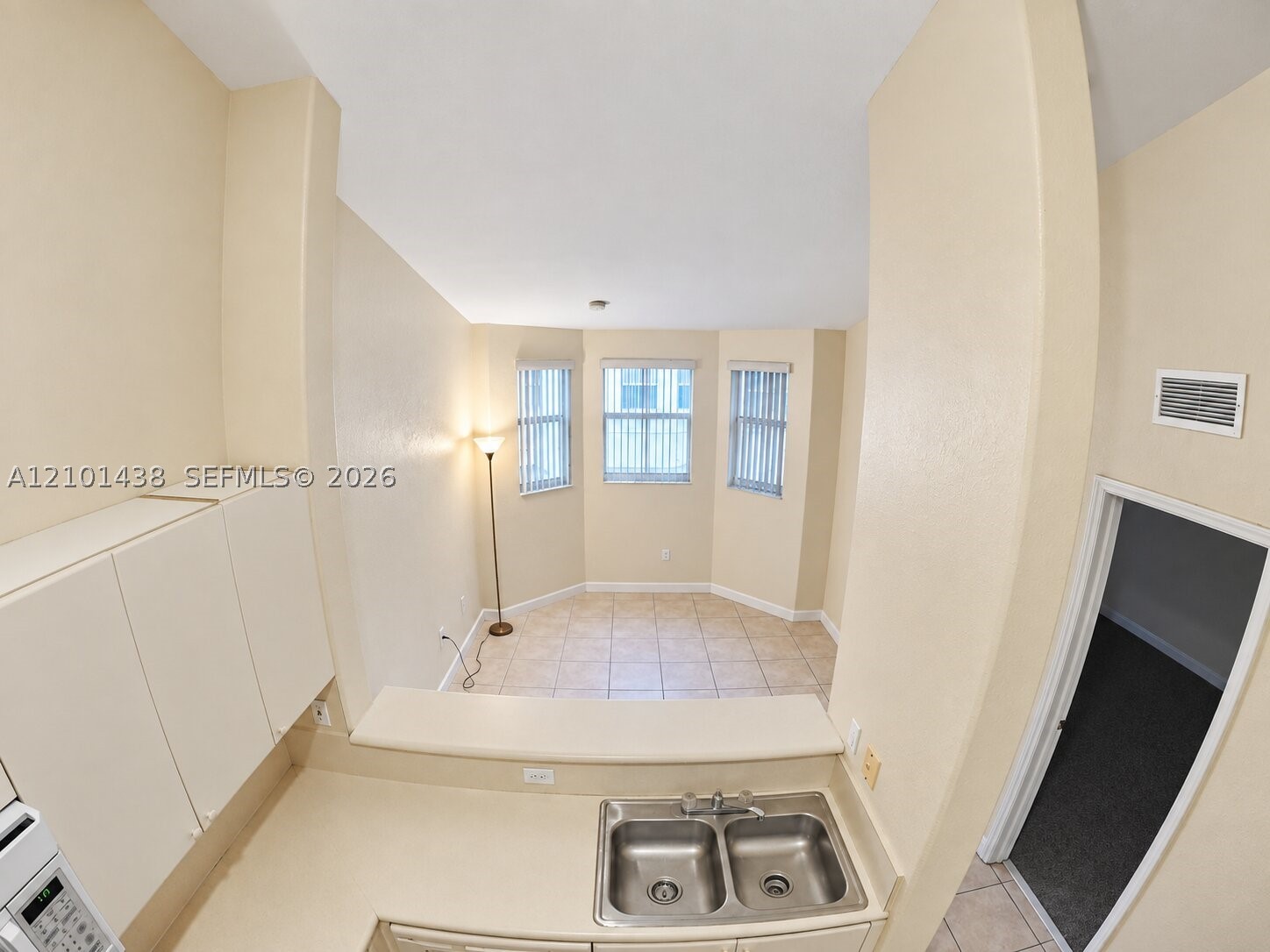 1660 Se 29th St 206 Property Photo 5