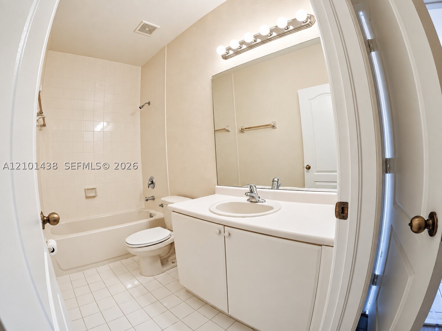 1660 Se 29th St 206 Property Photo 13