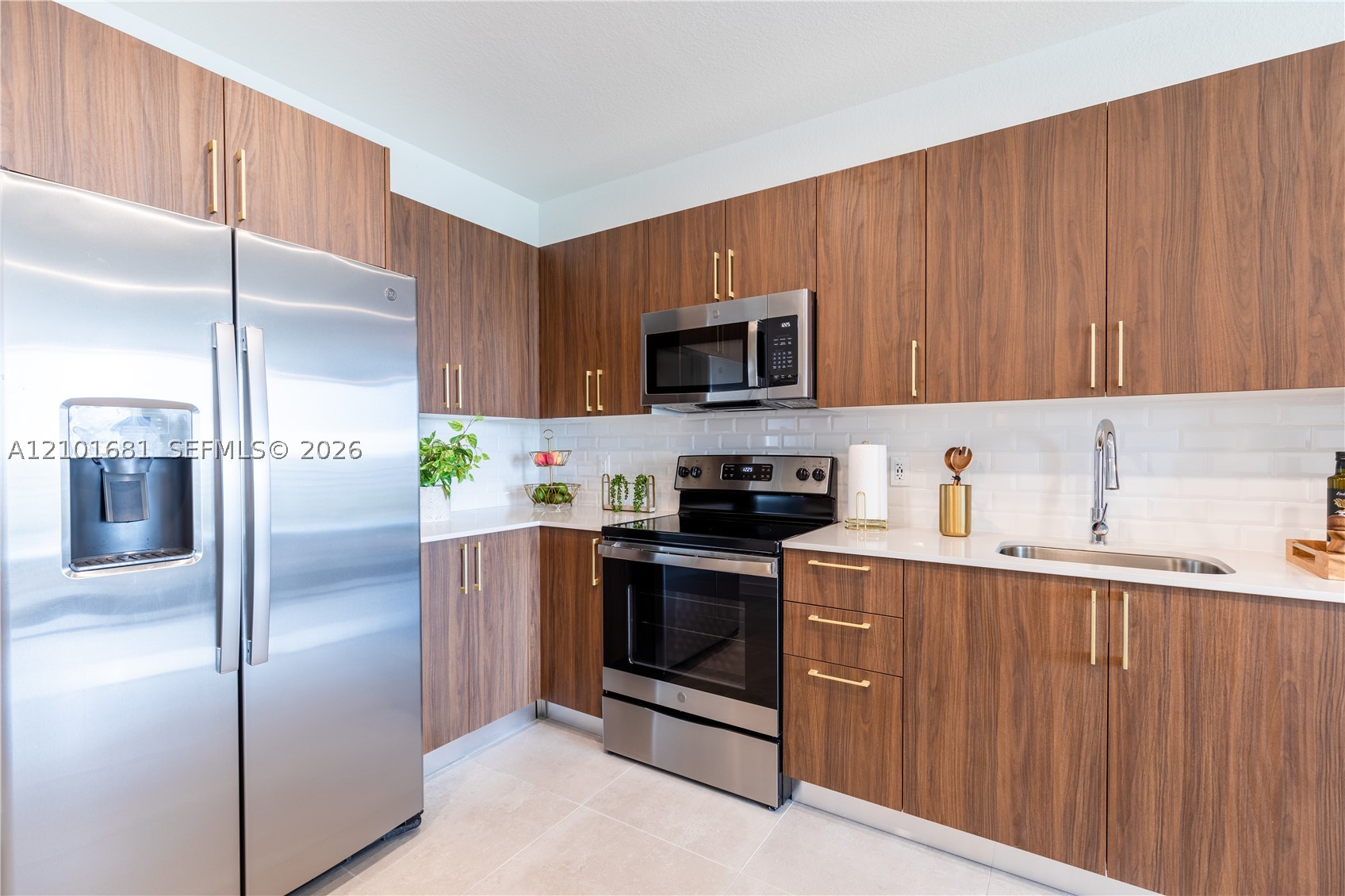 1005 Spring Garden Rd Ph 816 Property Photo 6
