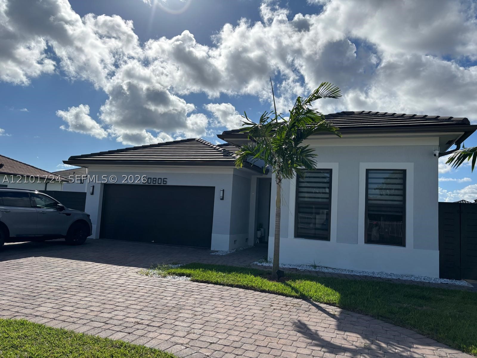 A12101724 Property Photo 1