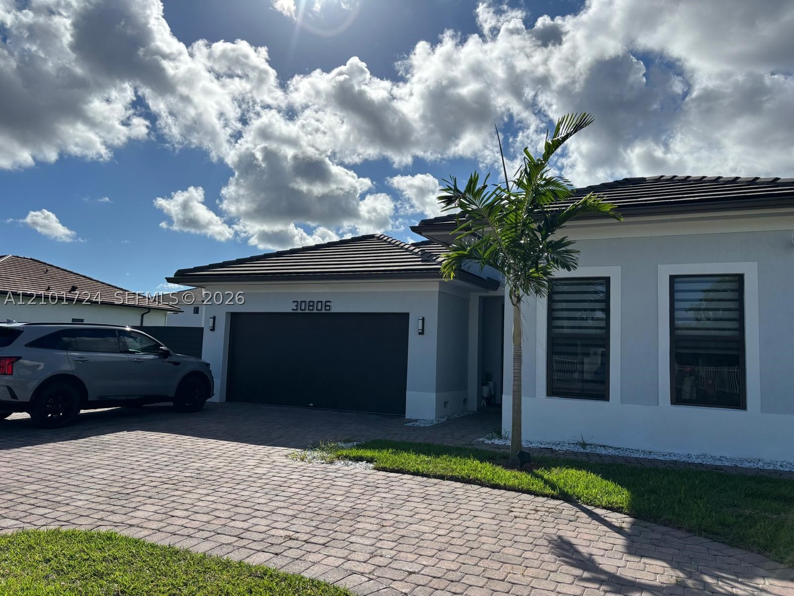 A12101724 Property Photo 2