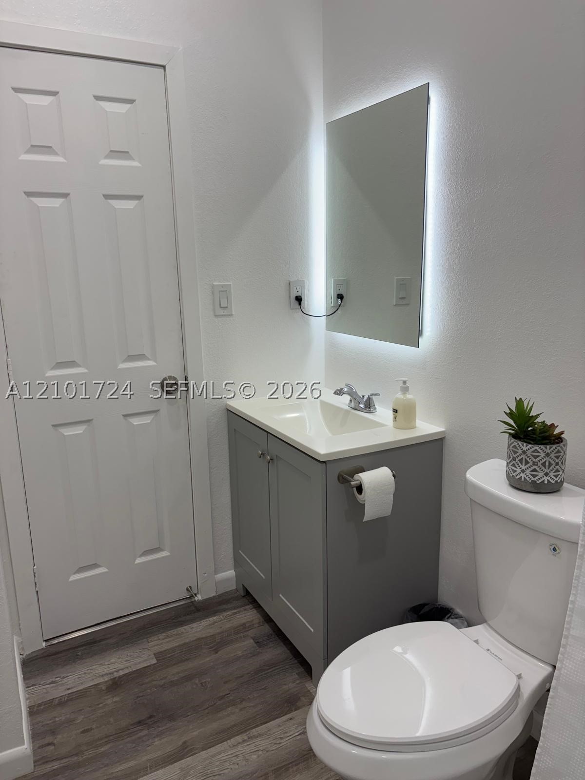 A12101724 Property Photo 13