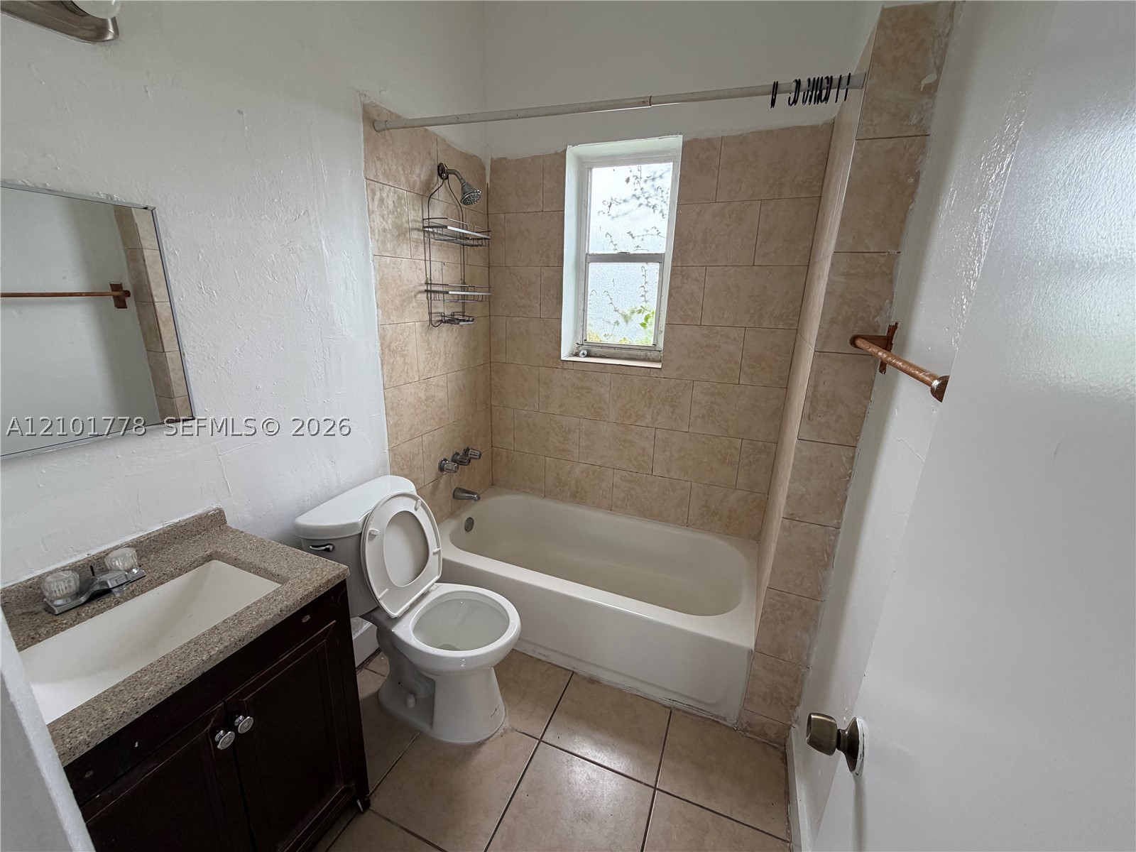 1579 Nw 68th St B Property Photo 7