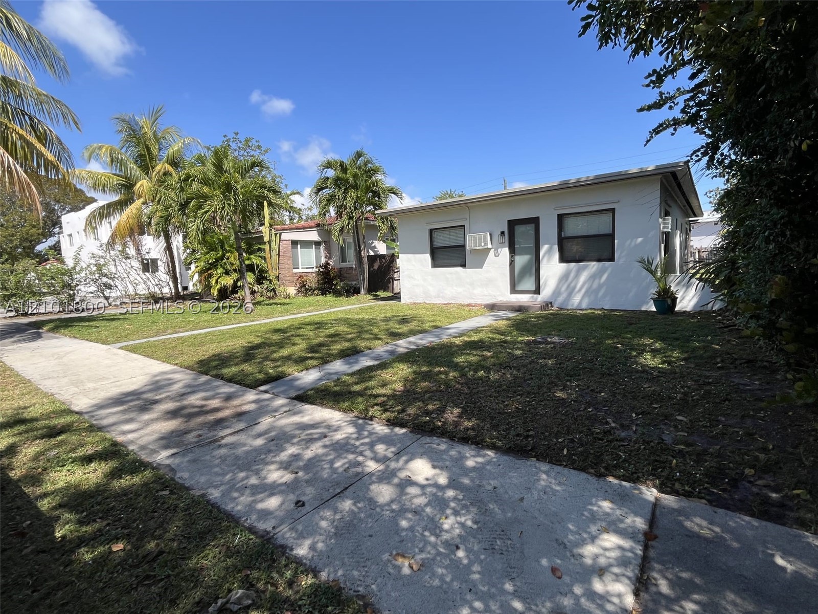 1639 Funston St 2 Property Photo 1