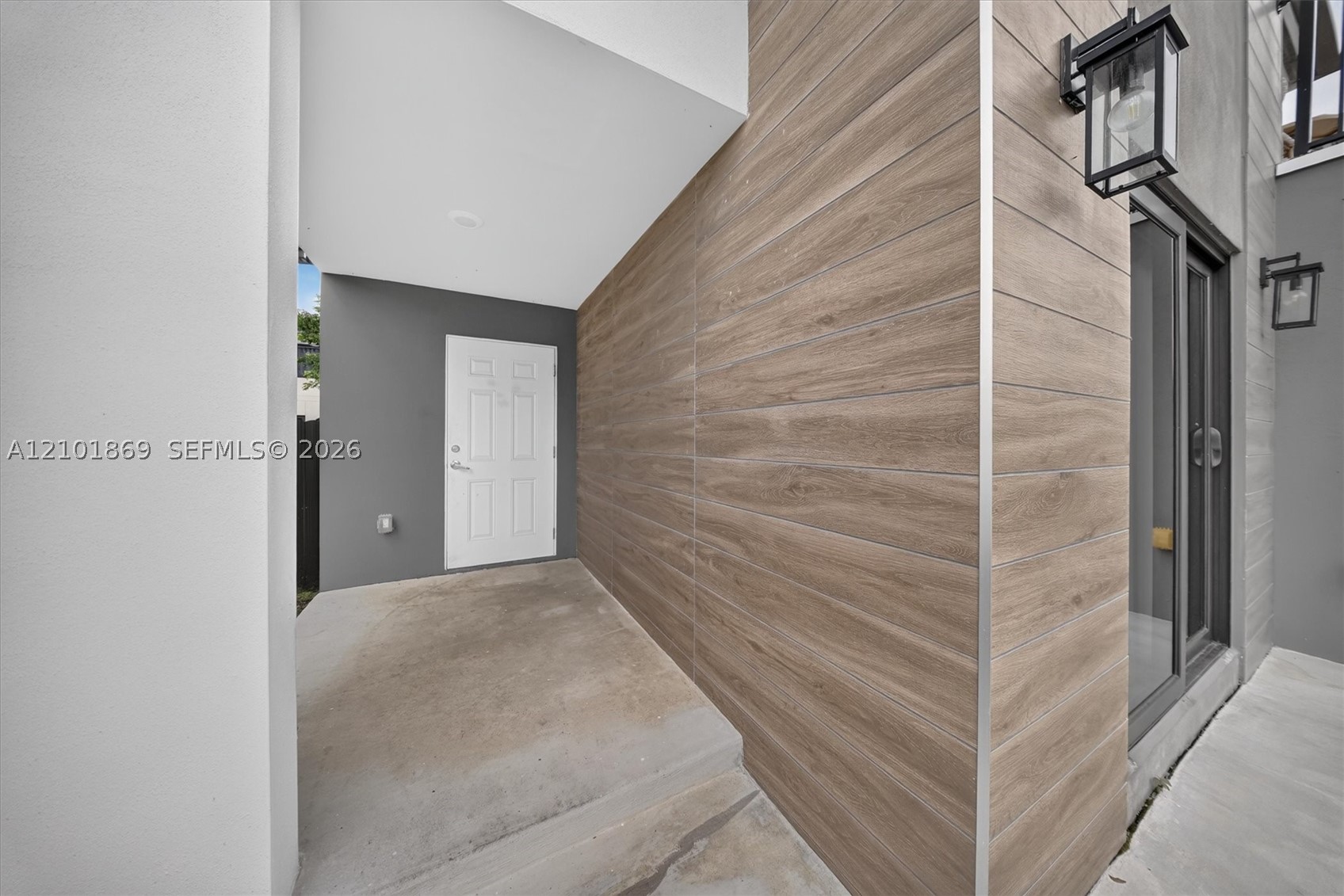 1159 Nw 3rd St Property Photo 5