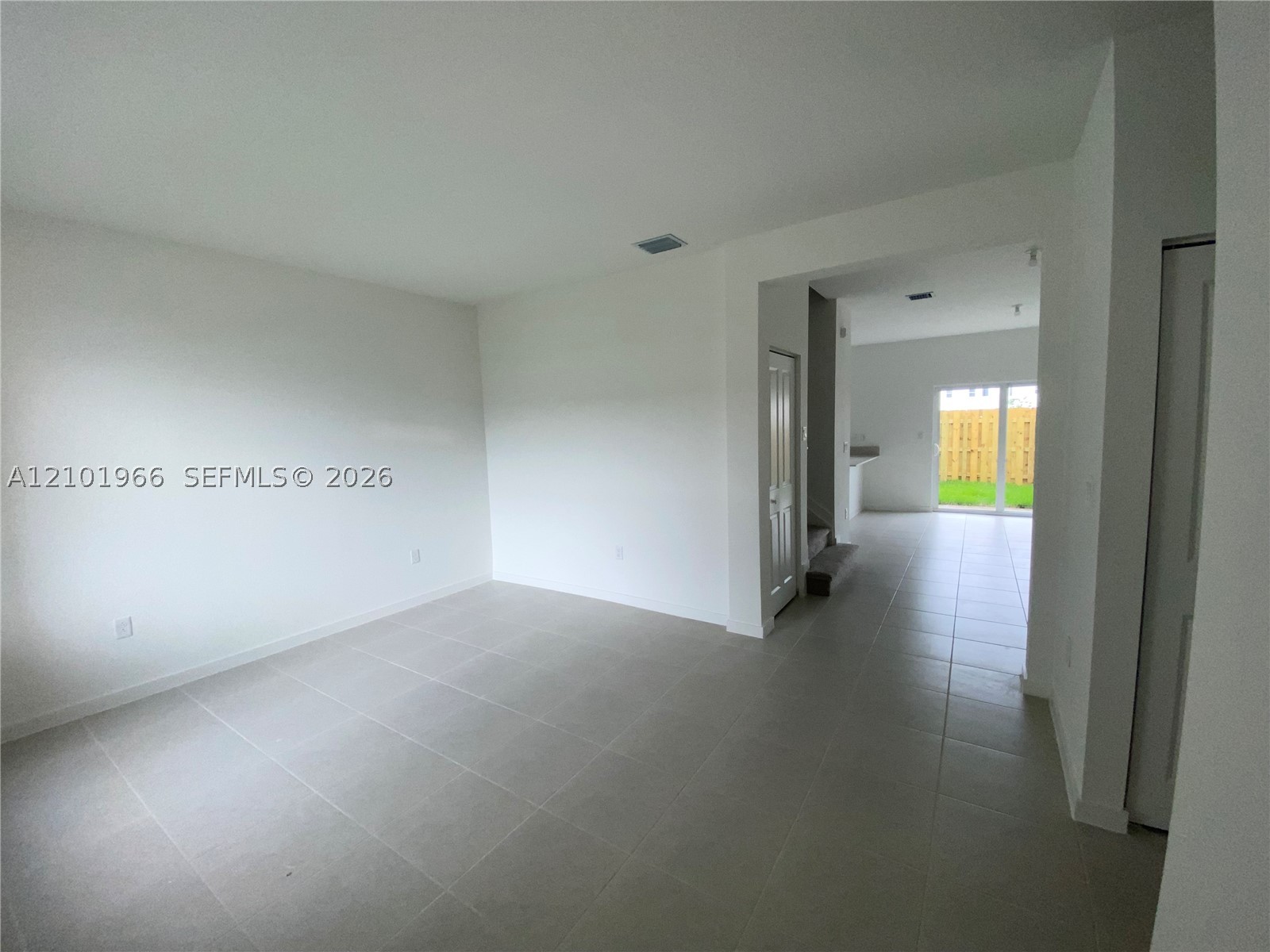 2589 Se 25th Dr . Property Photo 11