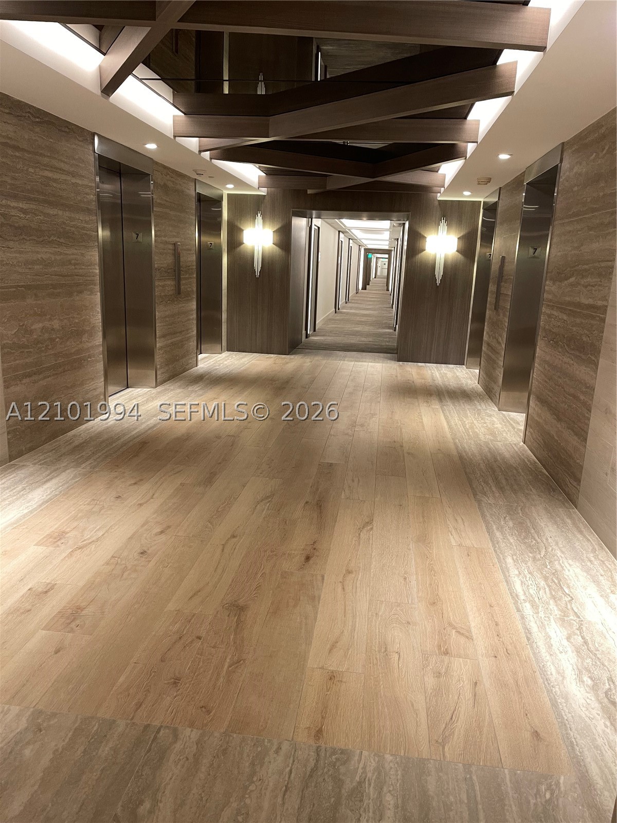 2301 Collins Av 737 Property Photo 18