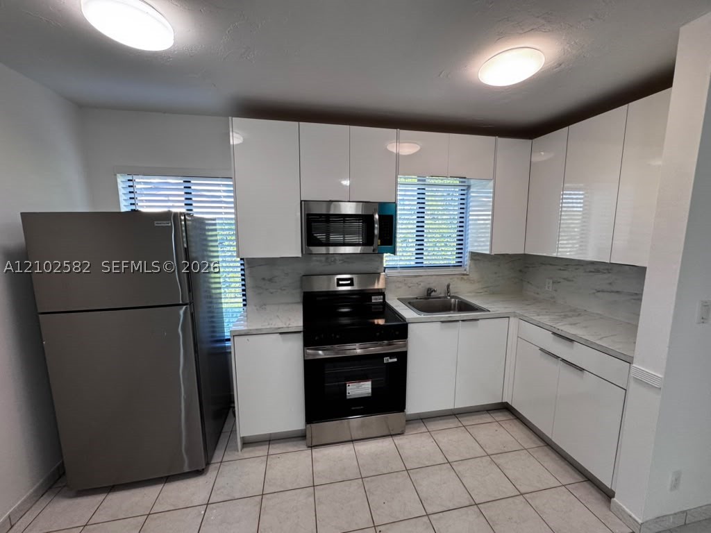 A12102582 Property Photo 1