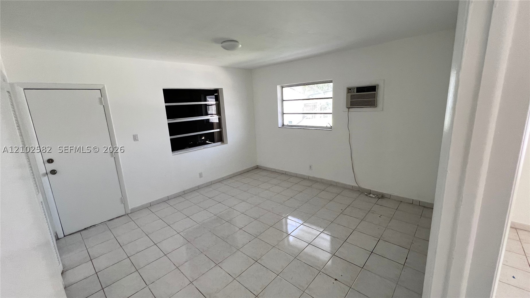 A12102582 Property Photo 3