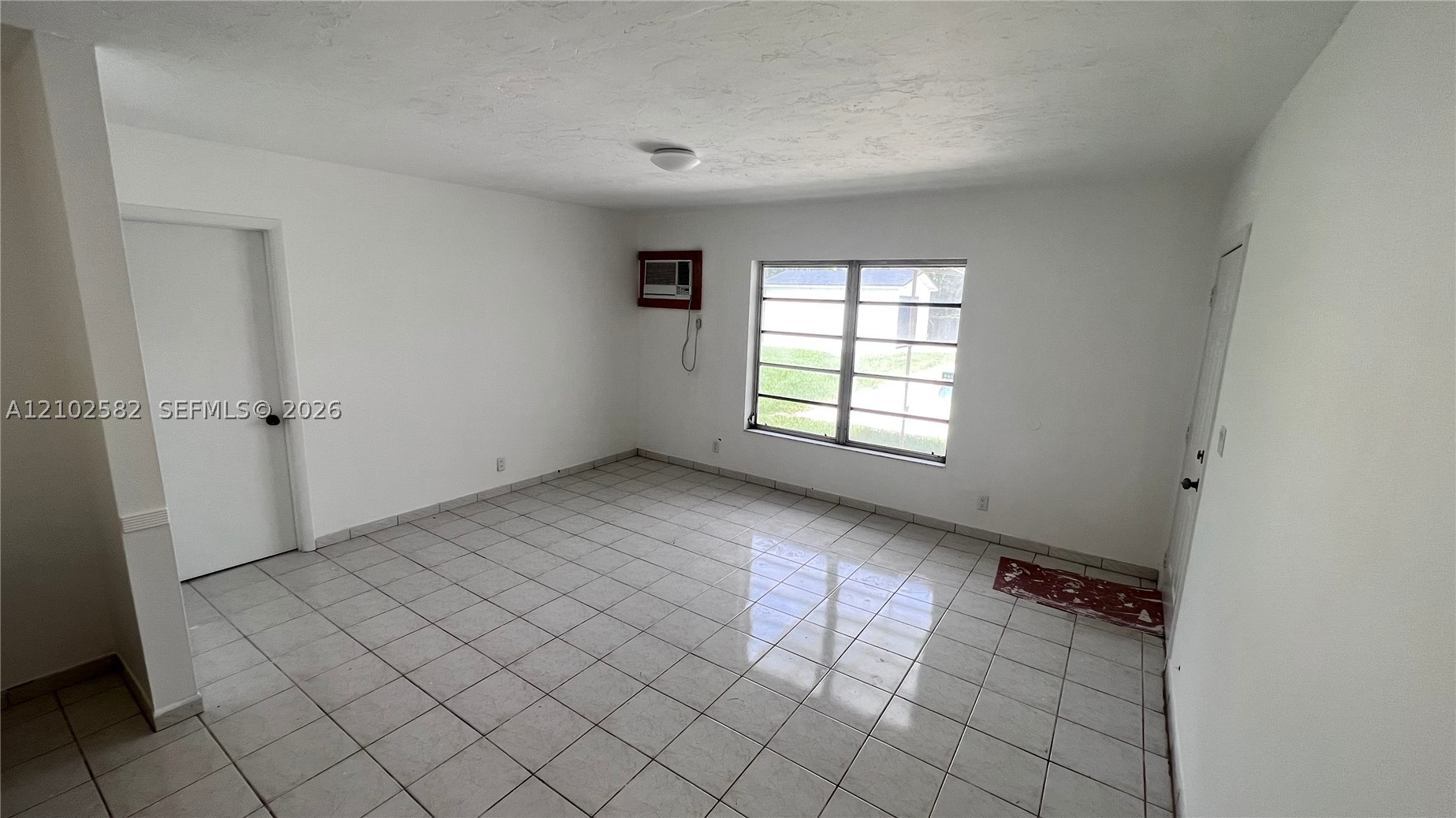 A12102582 Property Photo 6