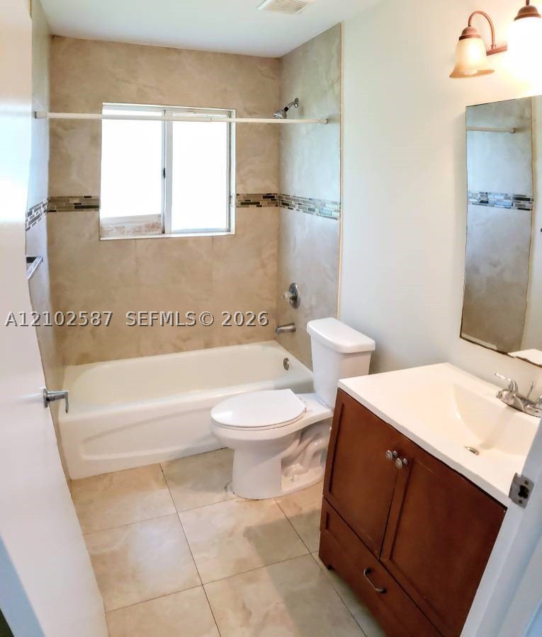 2550 Ne 184th Ter 2550 Property Photo 11