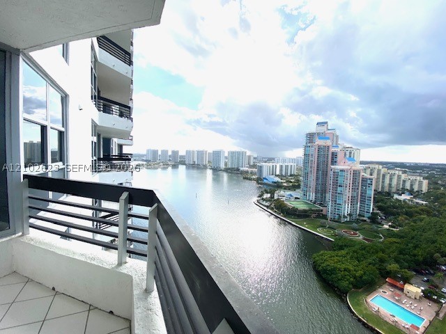 3530 Mystic Pointe Dr 2703 Property Photo 14