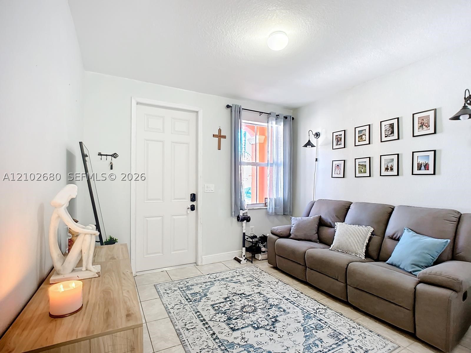 10912 Sw 240th Ln Property Photo 5