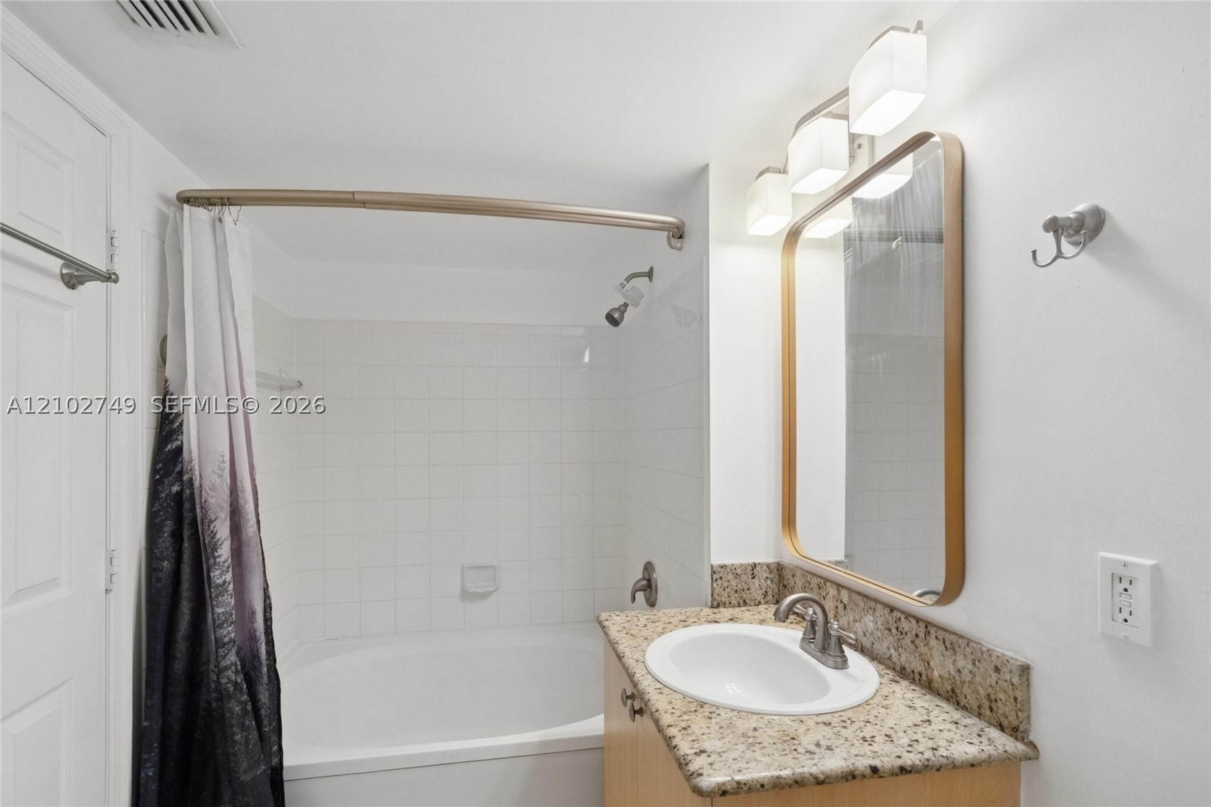 2931 Ne 185th St 1106 Property Photo 15
