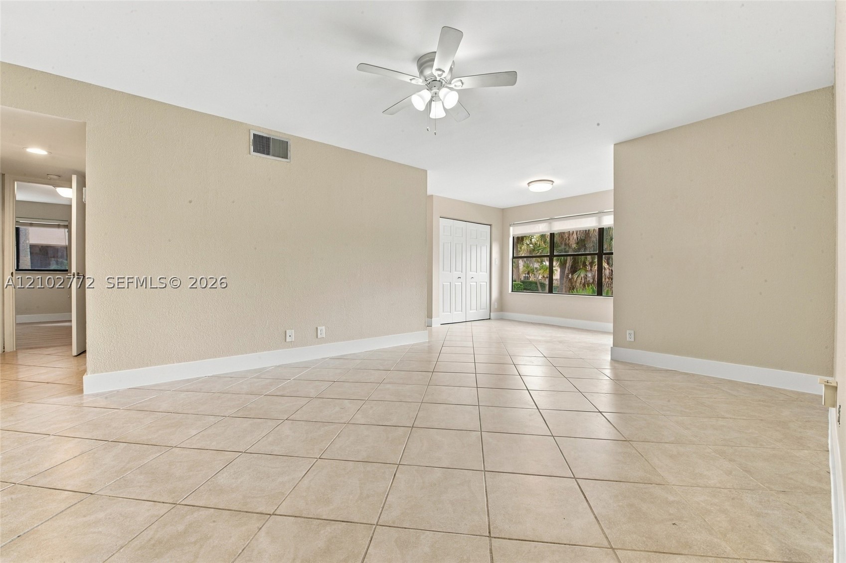 2946 S University Dr 7102 Property Photo 4
