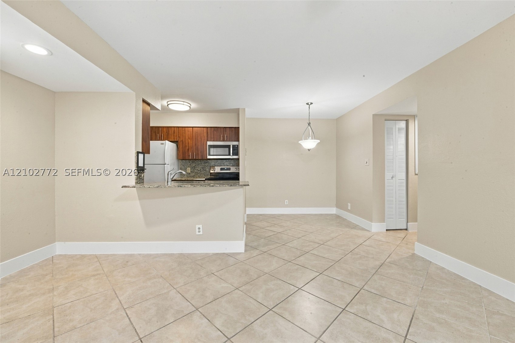 2946 S University Dr 7102 Property Photo 9
