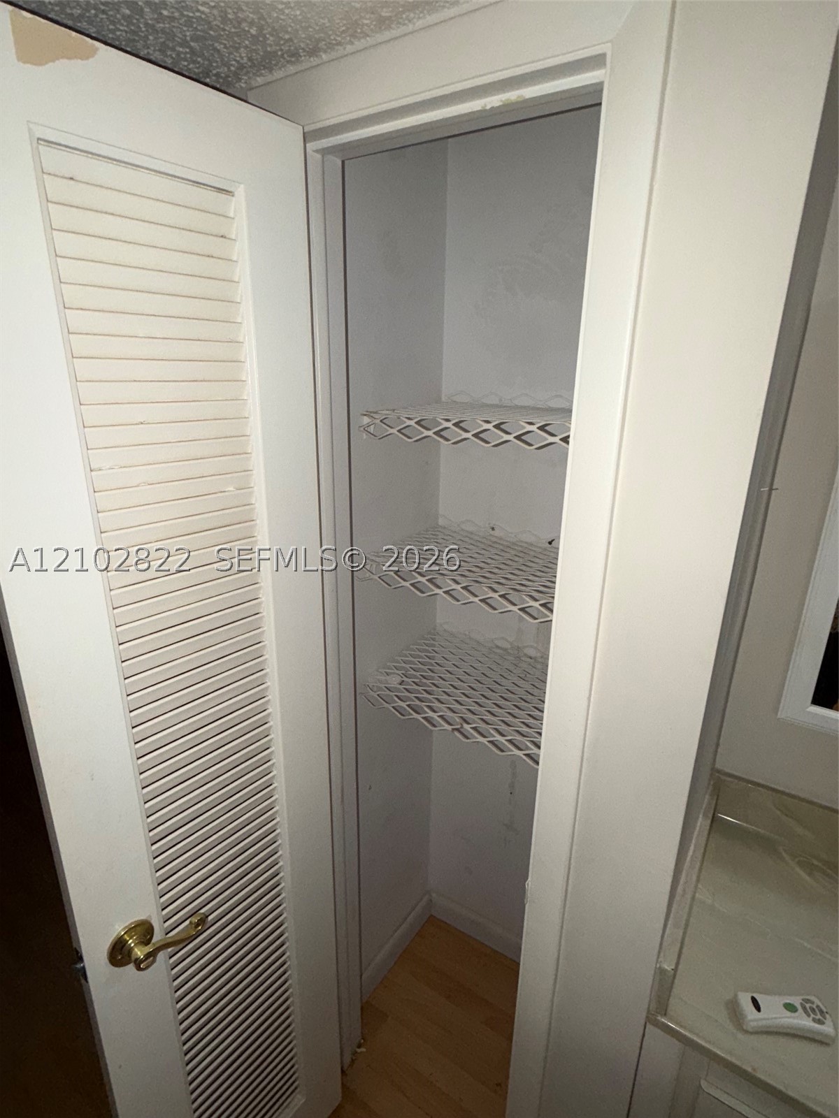 2300 S Cypress Bend Dr 102 Property Photo 10