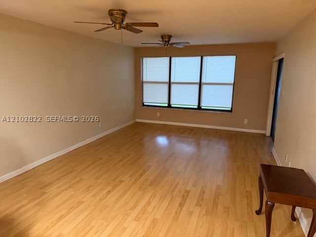 2300 S Cypress Bend Dr 102 Property Photo 17