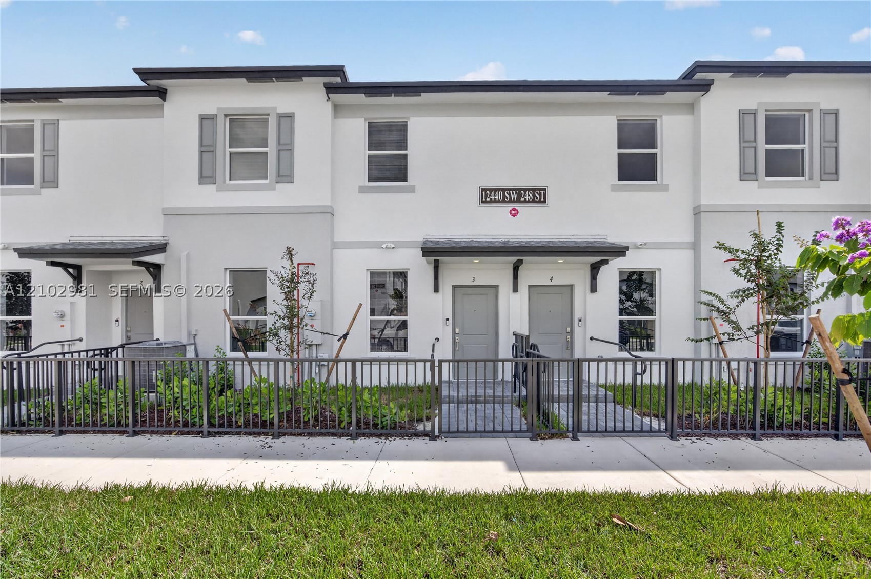 A12102981 Property Photo 4