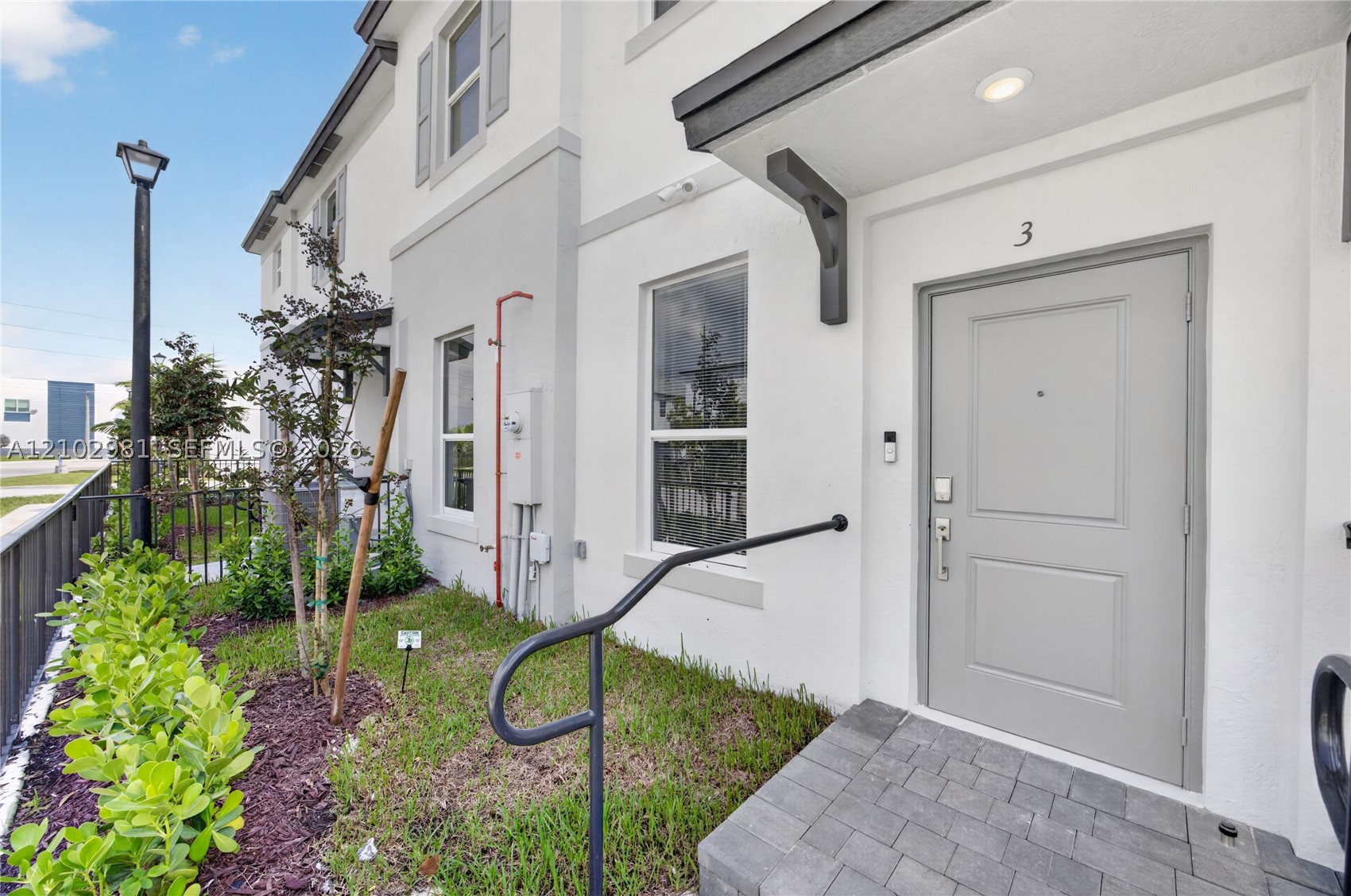 A12102981 Property Photo 6