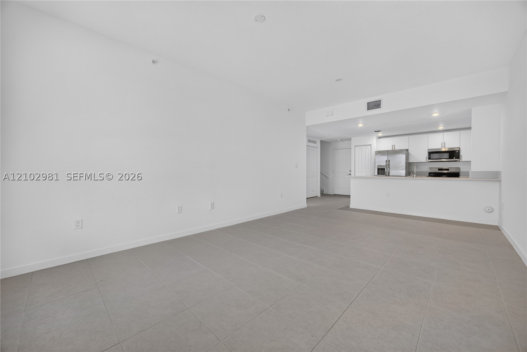 A12102981 Property Photo 7