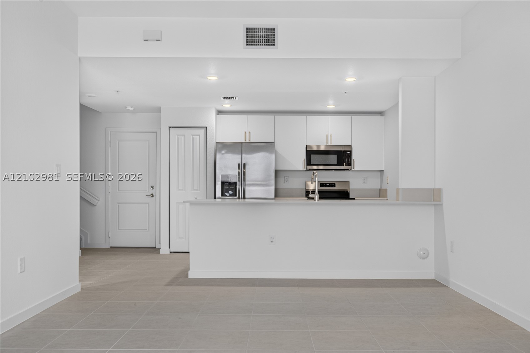 A12102981 Property Photo 9