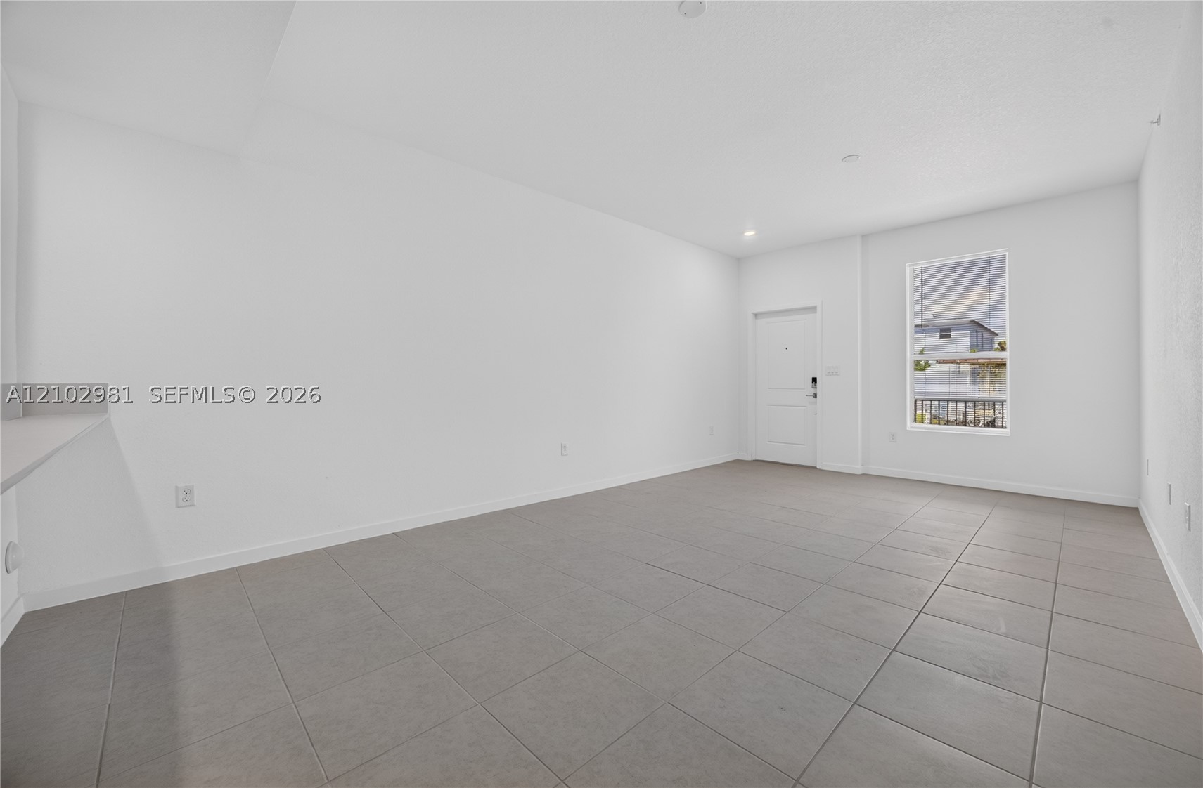 A12102981 Property Photo 11