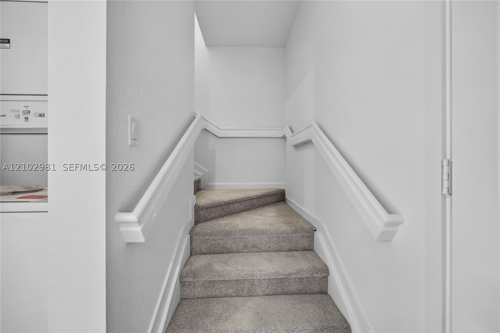 A12102981 Property Photo 25