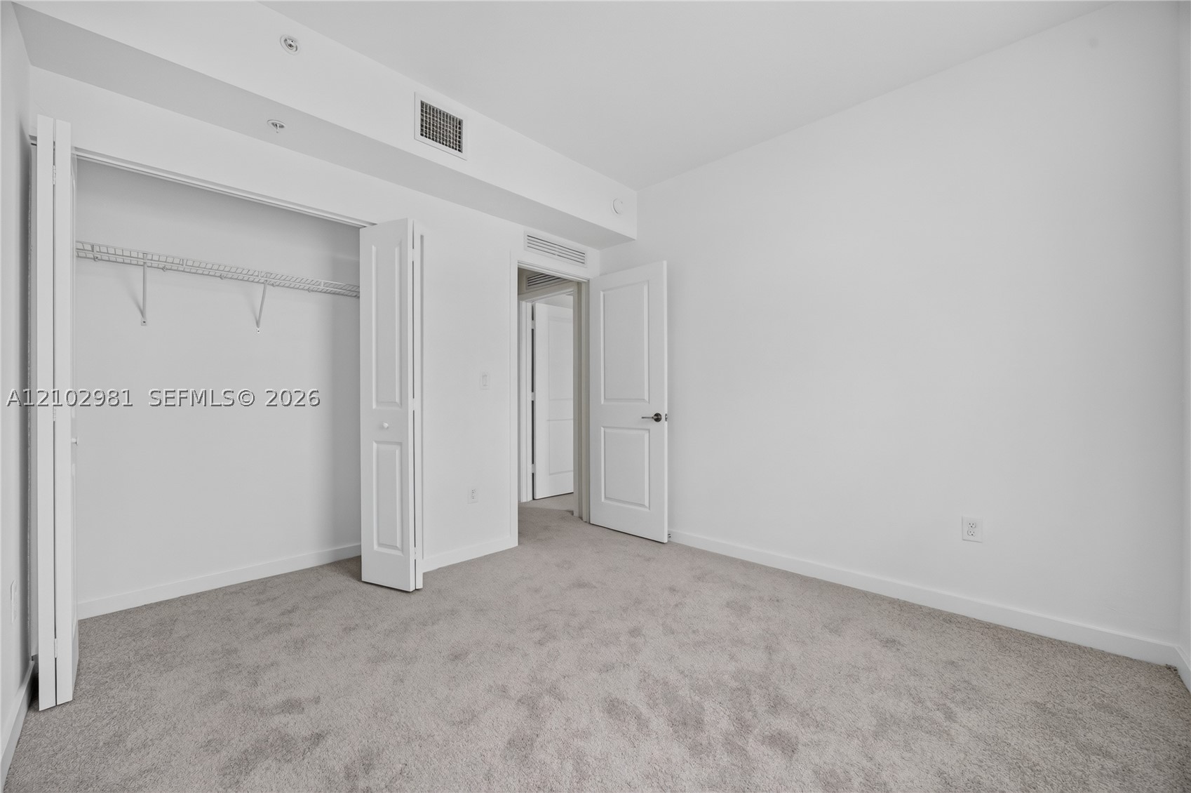 A12102981 Property Photo 27
