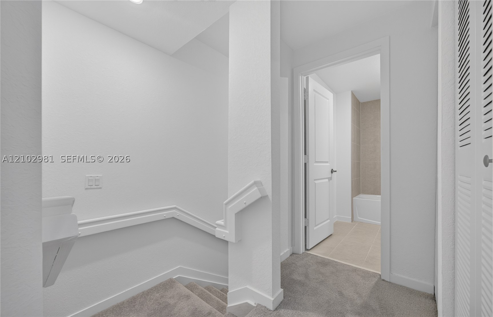A12102981 Property Photo 30
