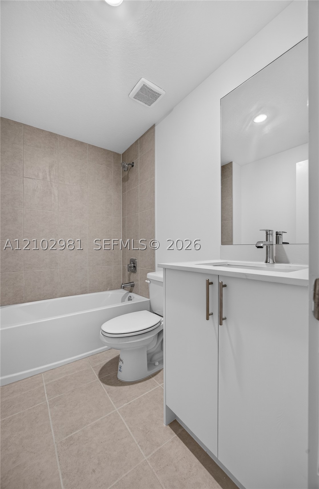 A12102981 Property Photo 32