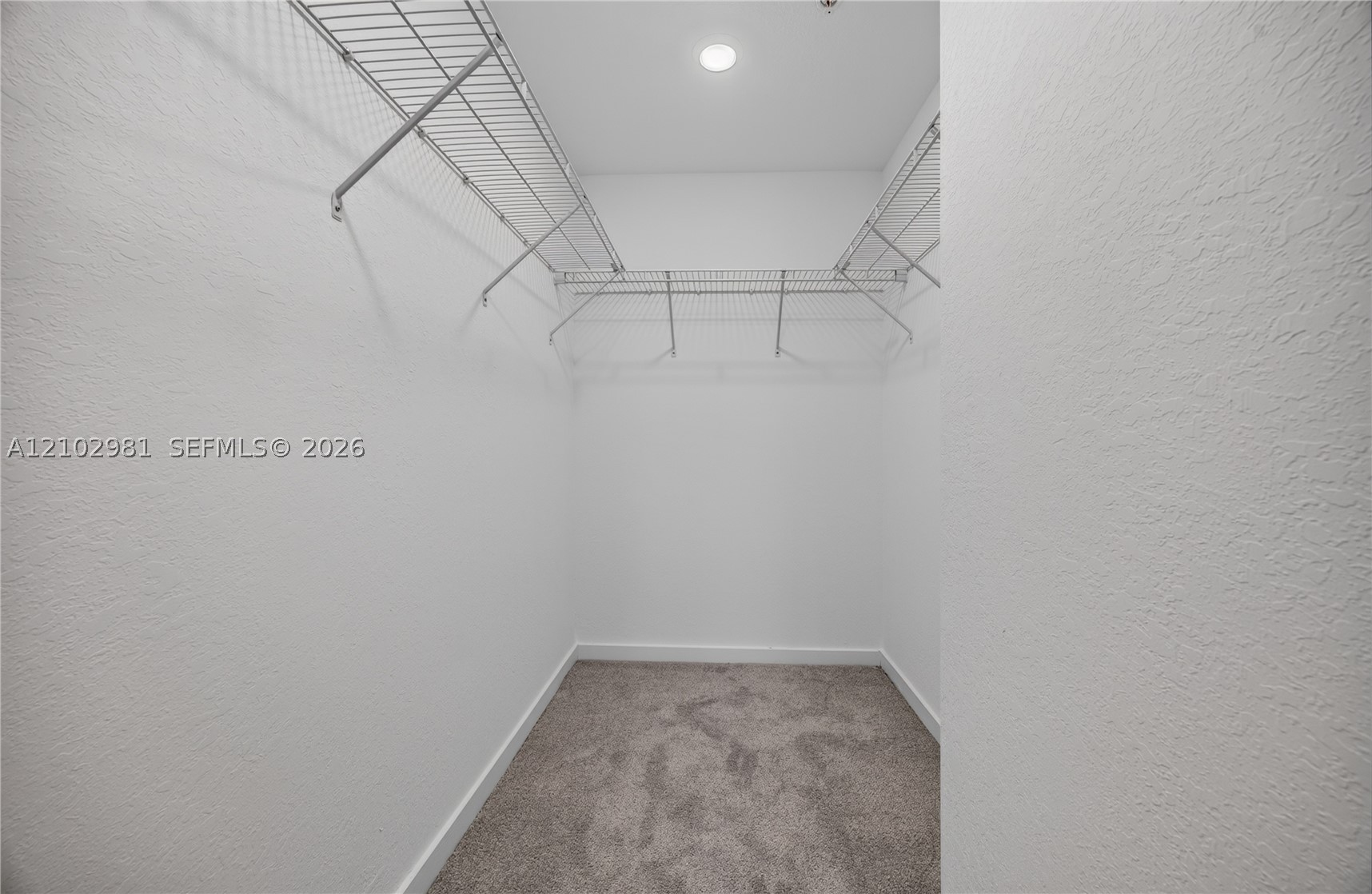 A12102981 Property Photo 34