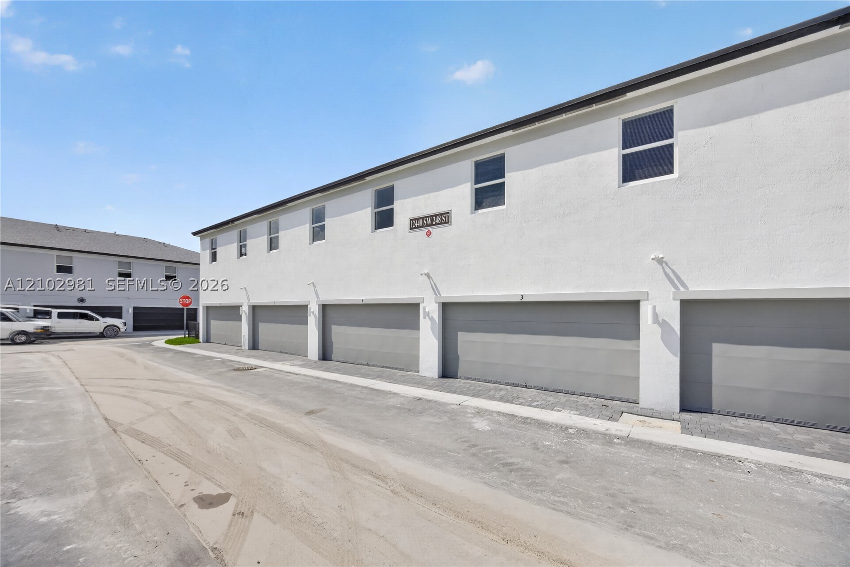 A12102981 Property Photo 43