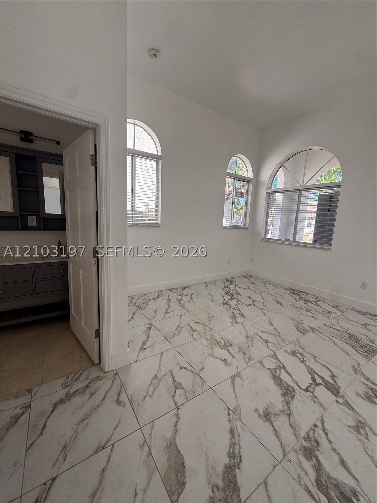 2514 Ne 41 Property Photo 14